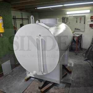 Fabricación tanque de combustible capacidad 500 galones.
