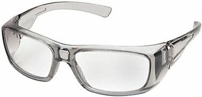 Gafas de seguridad Pyramex SG7910D15 con marco gris traslúcido y lente transparente, vista de frente en ángulo