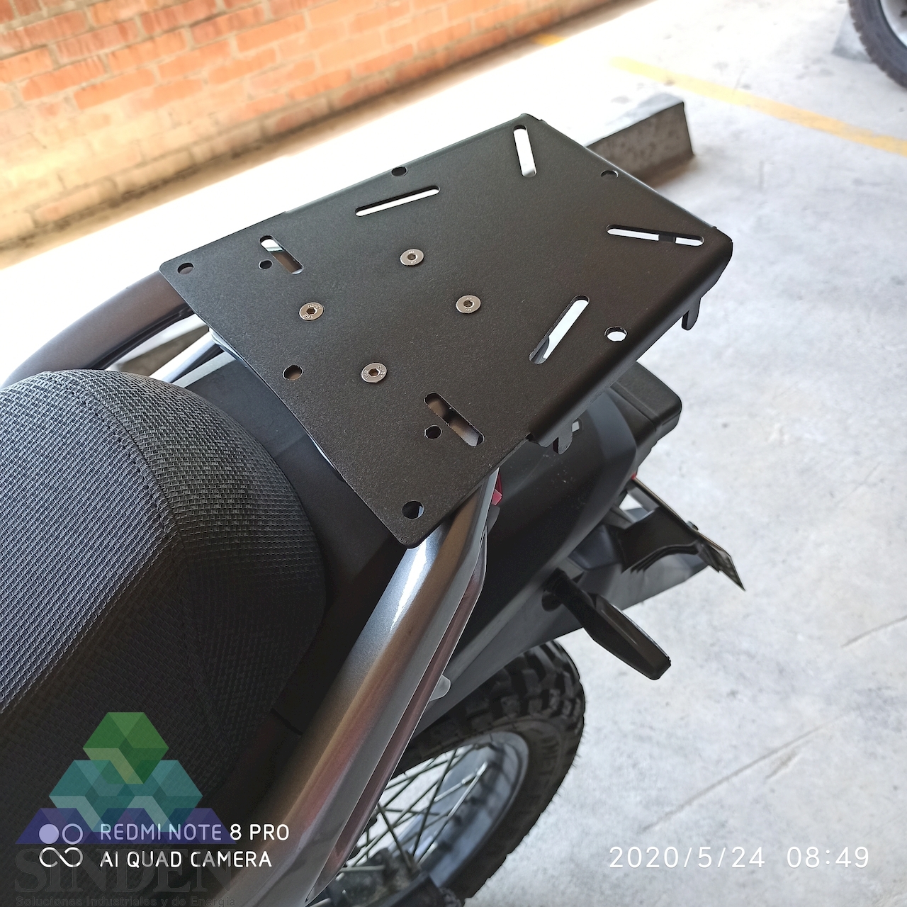 Parrilla para Hero Xpulse 200, vista lateral