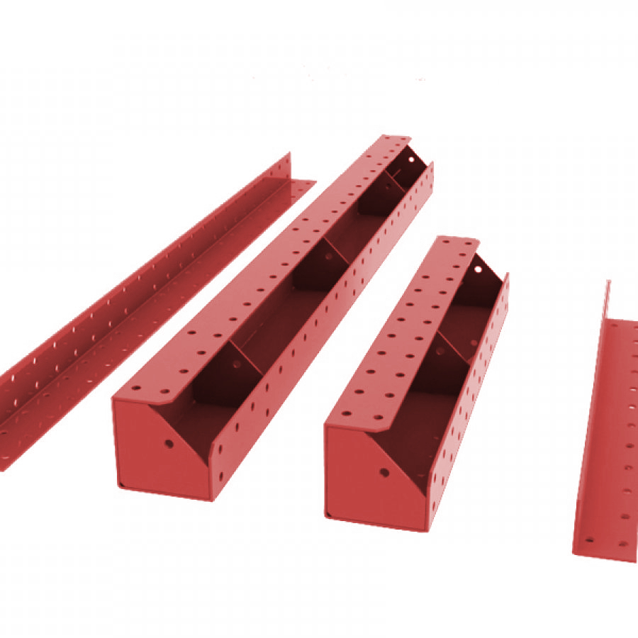 Ángulos y rinconeras para construcción rojos con perforaciones, vista de producto