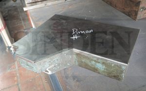 Pieza de lámina reconstruida en el taller de SINDEN a partir de la pieza original de un equipo